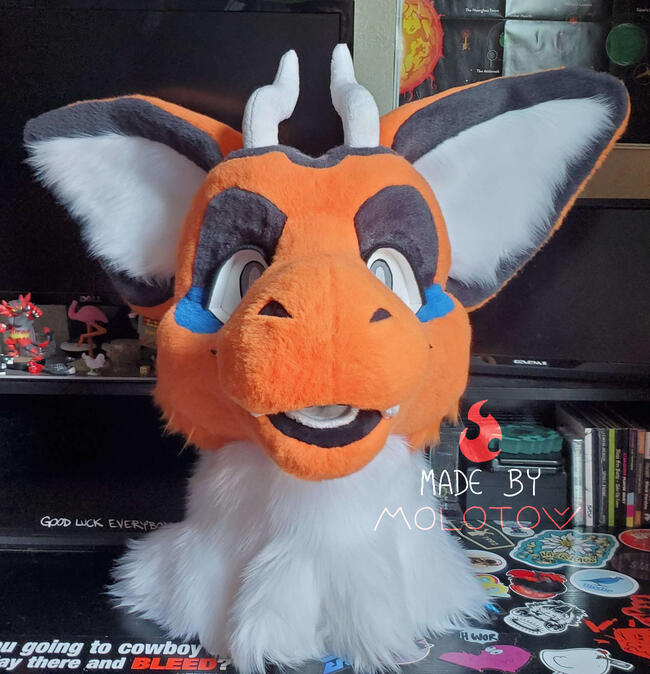 SENNA2 A front view of Senna's fursuit head.